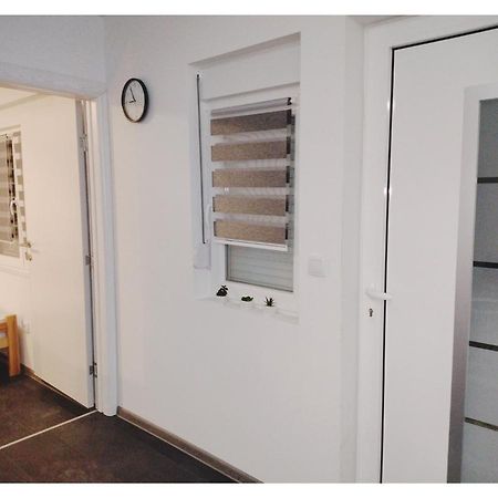 סמדרבו Apartmani Domo Sd מראה חיצוני תמונה