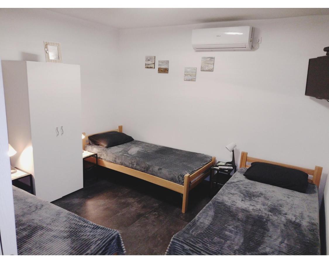 סמדרבו Apartmani Domo Sd מראה חיצוני תמונה
